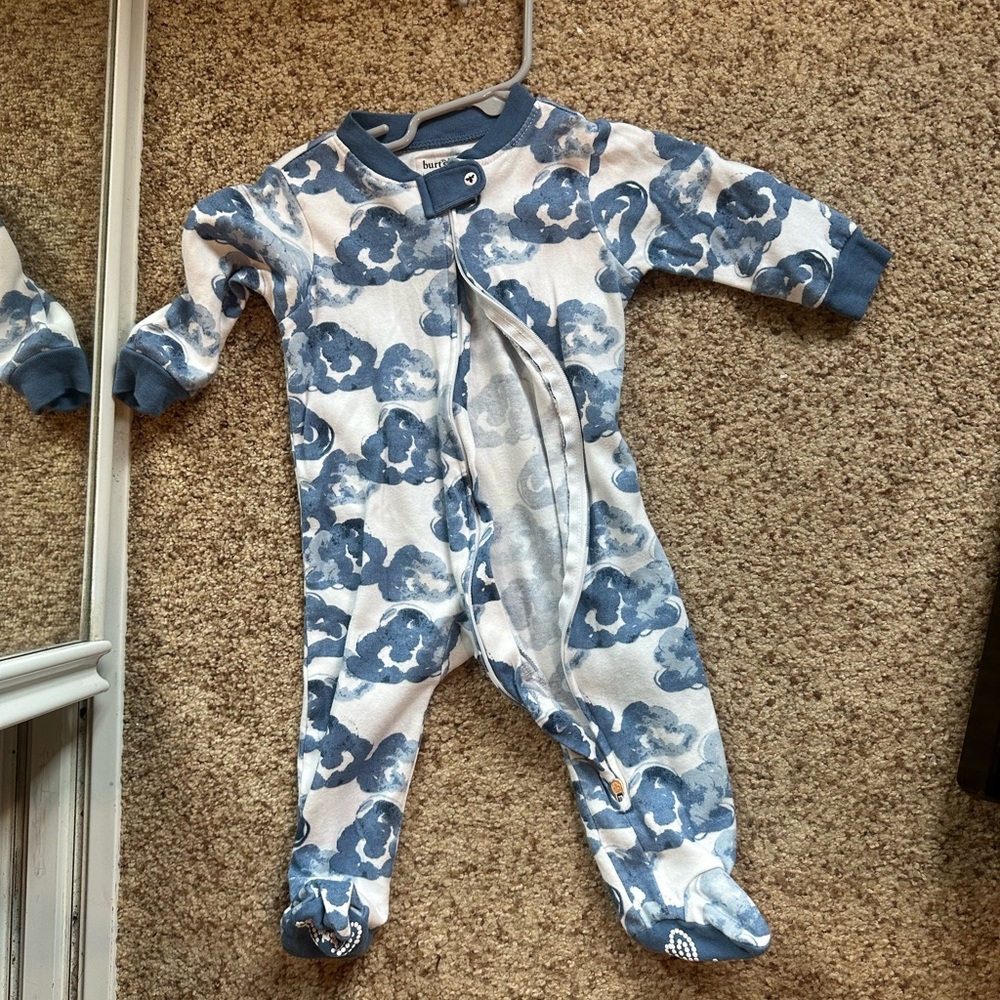 Burt's Bees Blue Cloud-Print Footed One-Piece for Kids